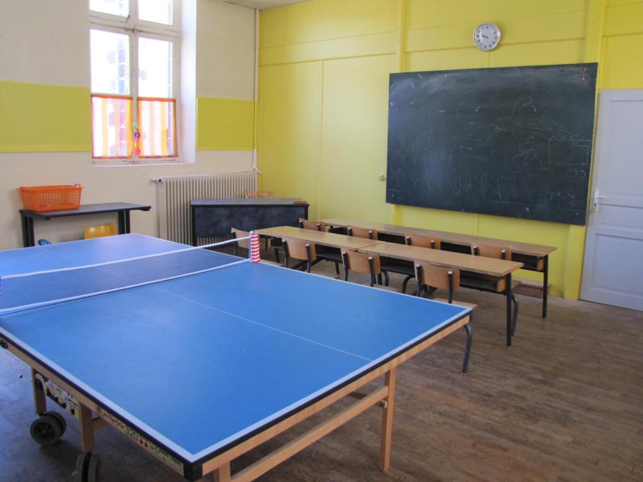 פונז'יבו Leclosdipontine L'Ecole Des Demoiselles מראה חיצוני תמונה